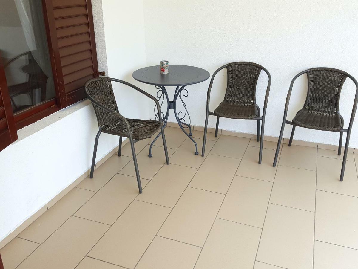 Apartments Merion Starigrad Paklenica Bagian luar foto