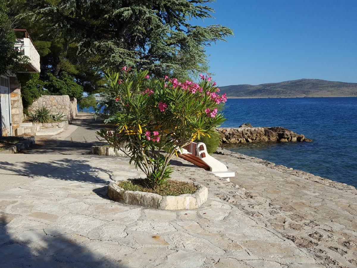 Apartments Merion Starigrad Paklenica Bagian luar foto